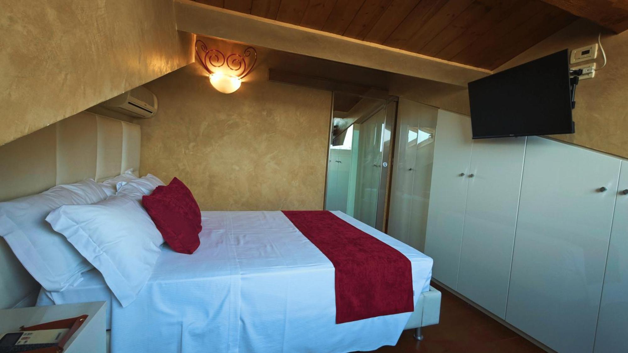 Opera Luxury Apartment Βερόνα Εξωτερικό φωτογραφία